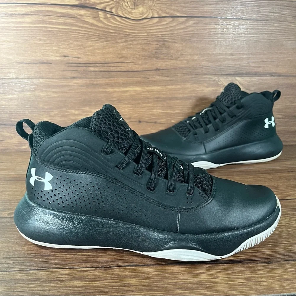 Under Armour ships within